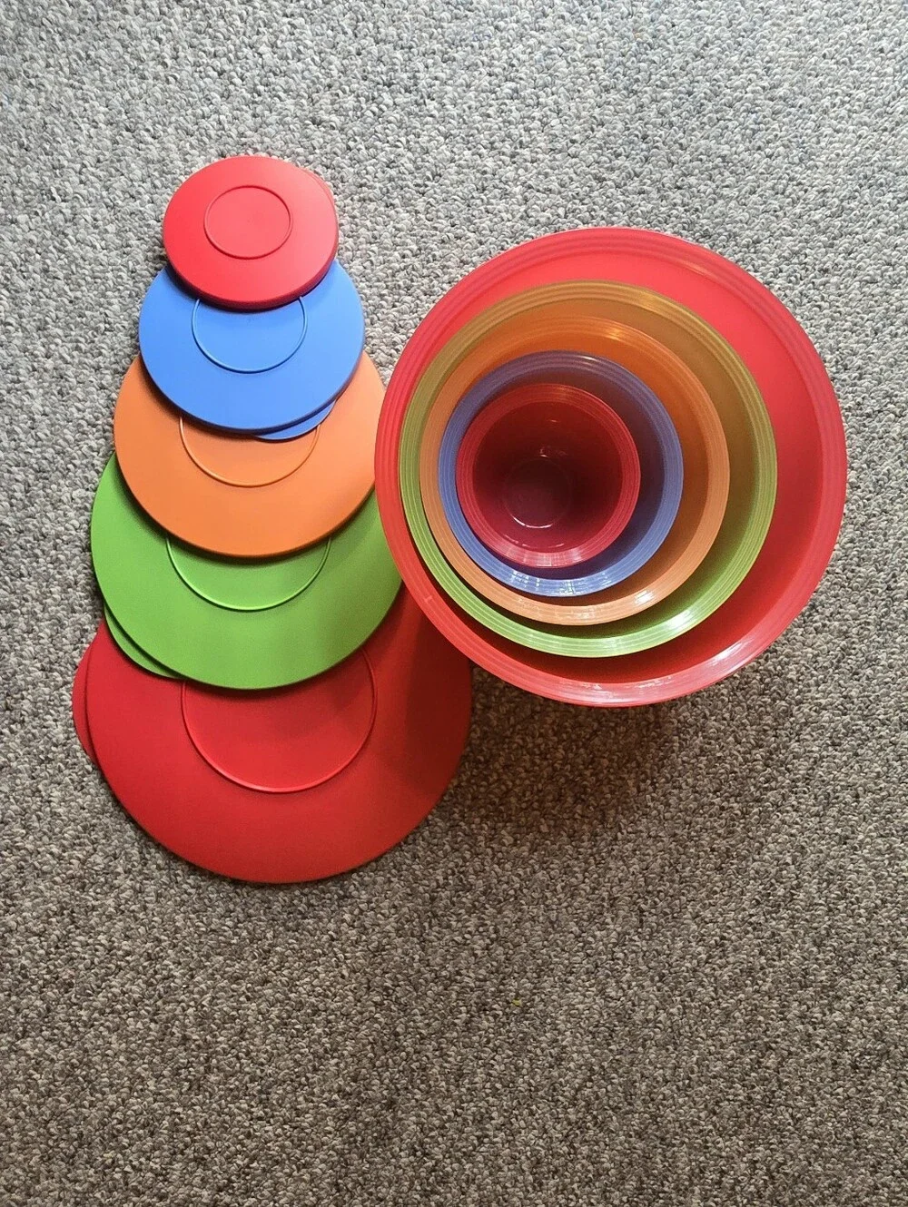 Tupperware, Colorful Nesting Mixing Bowls and Lids Set - Multicolor